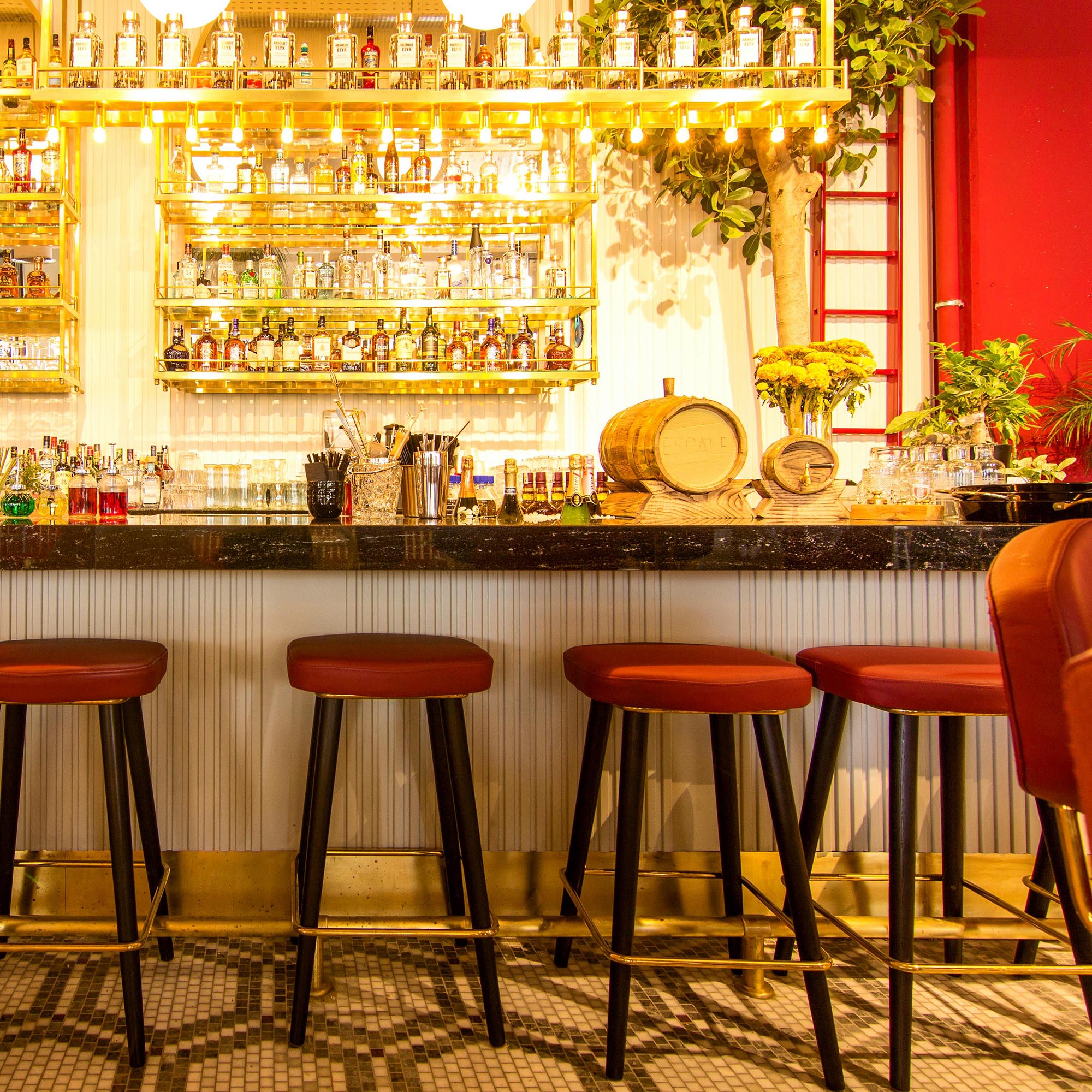 Bar & Restaurant